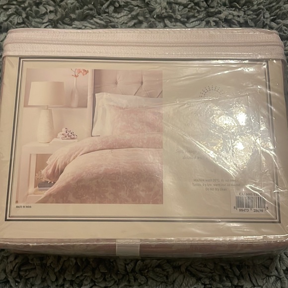 Surya Clara Rough Luxe Collection Twin Duvet Set - Picture 3 of 5